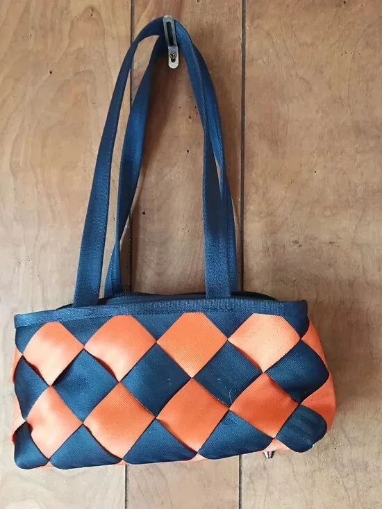 Maggie Bags Woven Seatbelt Purse Blue Orange Checkered Shoulder Bag EUC - Picture 4 of 6